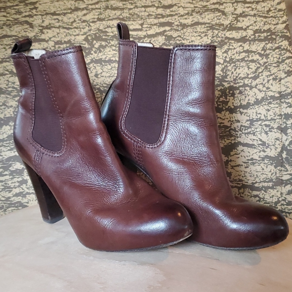 Frye Miranda Chelsea boots